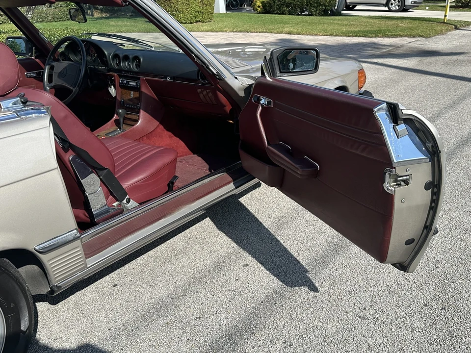 1987 Mercedes-Benz R107 SL-Class - Image 31 of 31