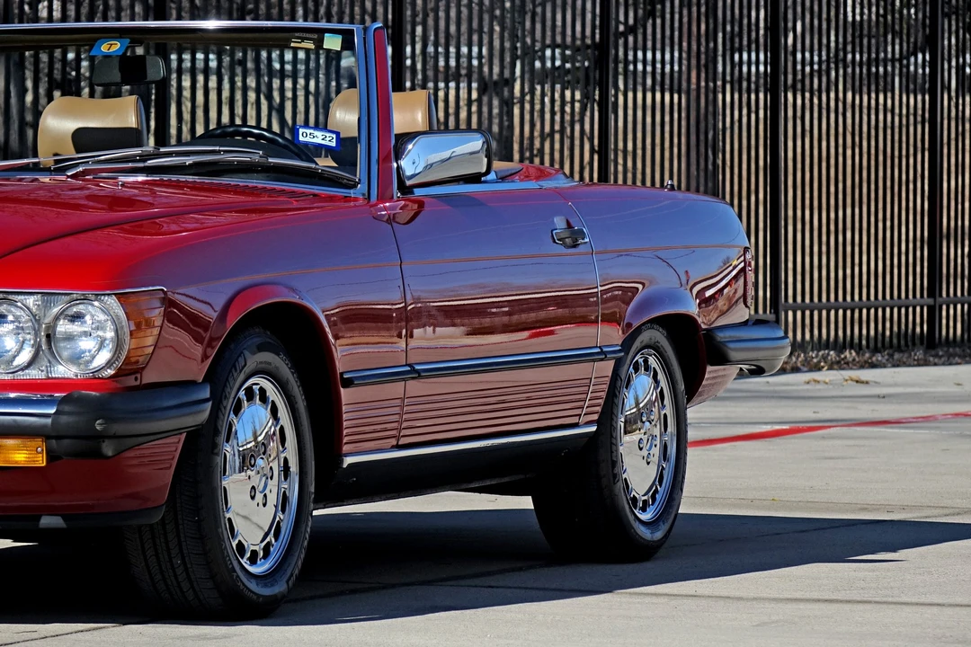1987 Mercedes-Benz R107 SL-Class - Image 17 of 31