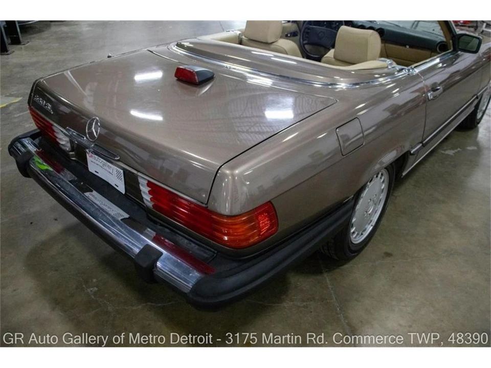 1987 Mercedes-Benz R107 SL-Class - Image 17 of 31