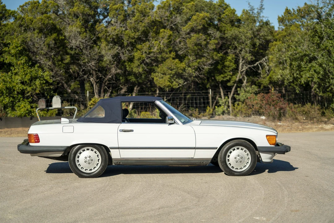1987 Mercedes-Benz R107 SL-Class - Image 25 of 31