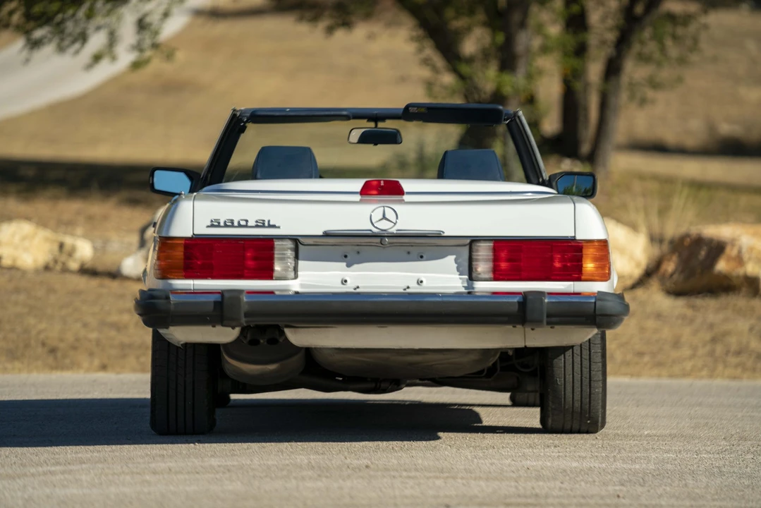 1987 Mercedes-Benz R107 SL-Class - Image 14 of 31
