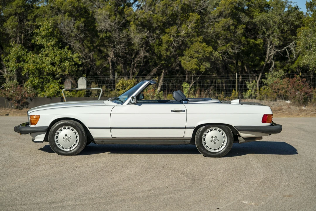 1987 Mercedes-Benz R107 SL-Class - Image 3 of 31