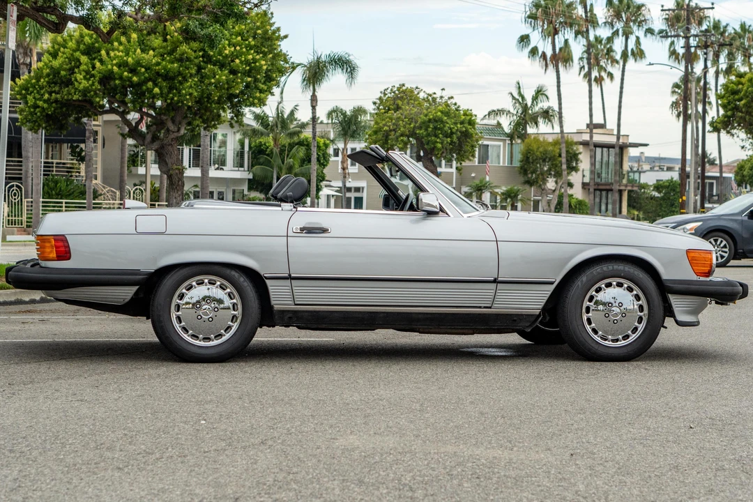 1987 Mercedes-Benz R107 SL-Class - Image 3 of 31