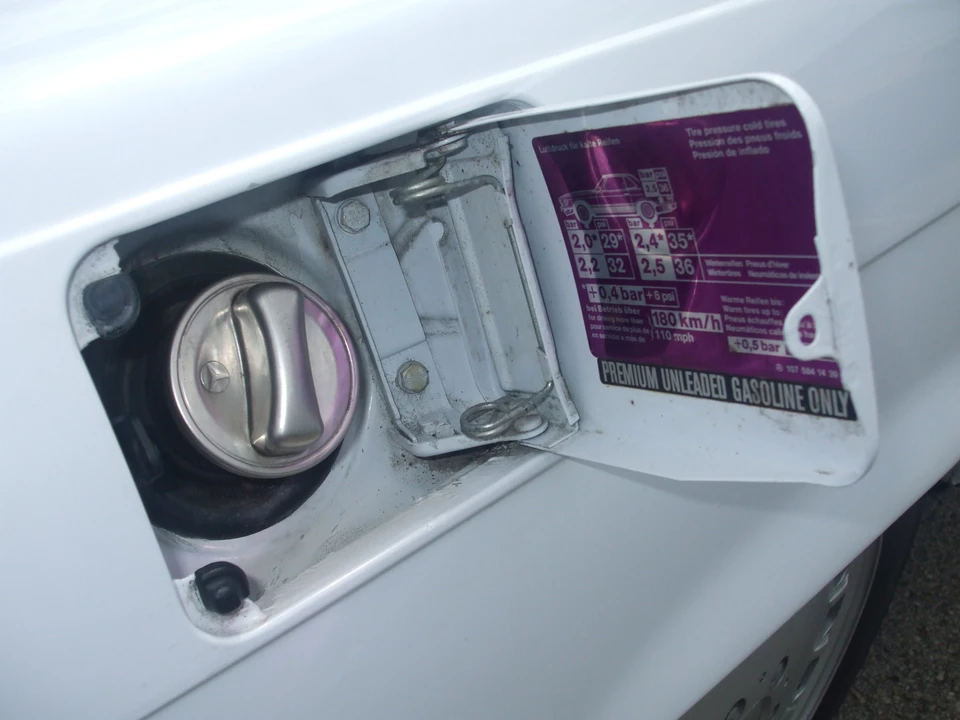 1987 Mercedes-Benz R107 SL-Class - Image 30 of 31