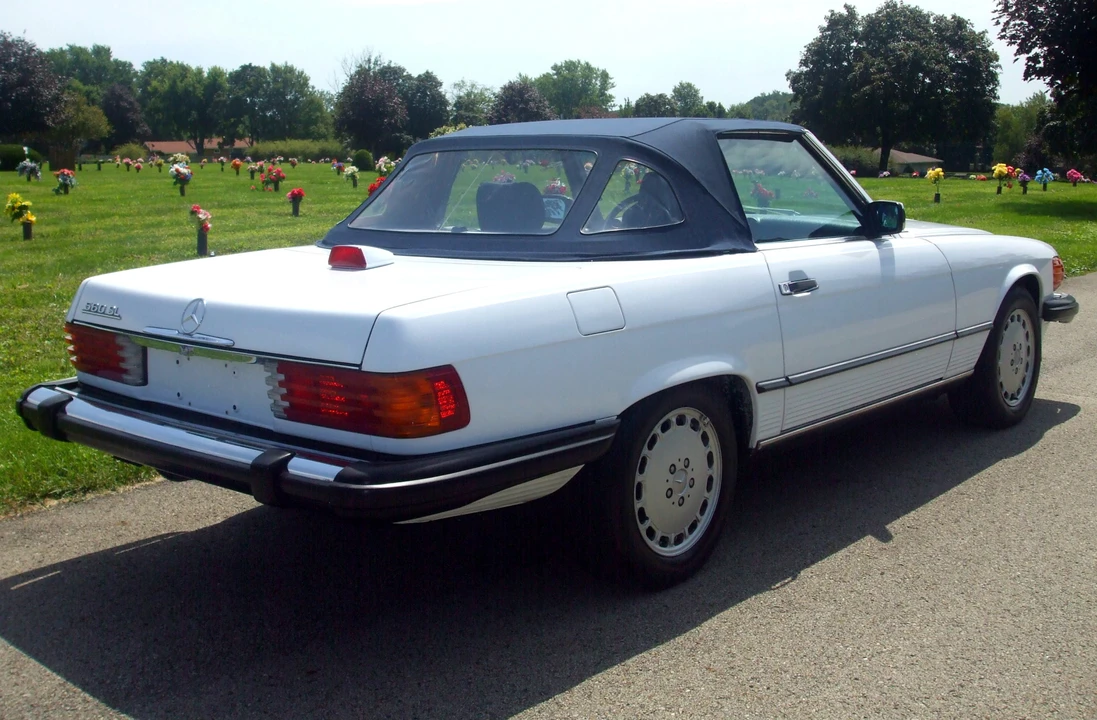 1987 Mercedes-Benz R107 SL-Class - Image 13 of 31