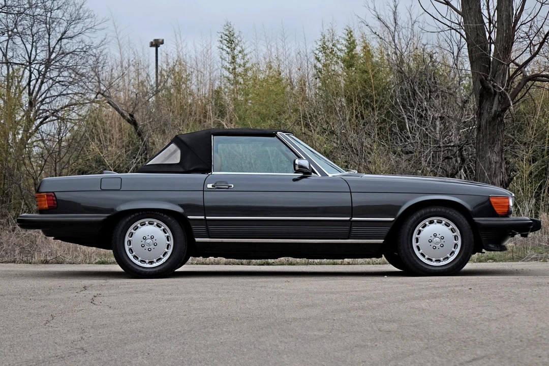 1987 Mercedes-Benz R107 SL-Class - Image 3 of 31