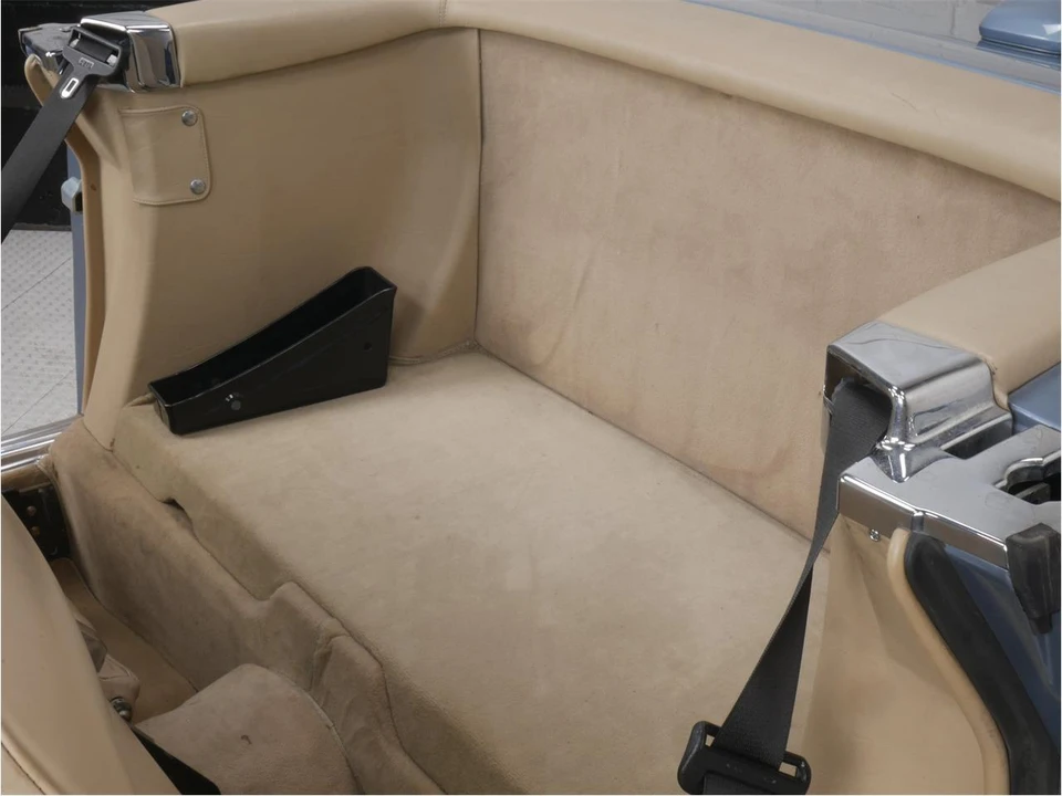 1987 Mercedes-Benz R107 SL-Class - Image 30 of 31
