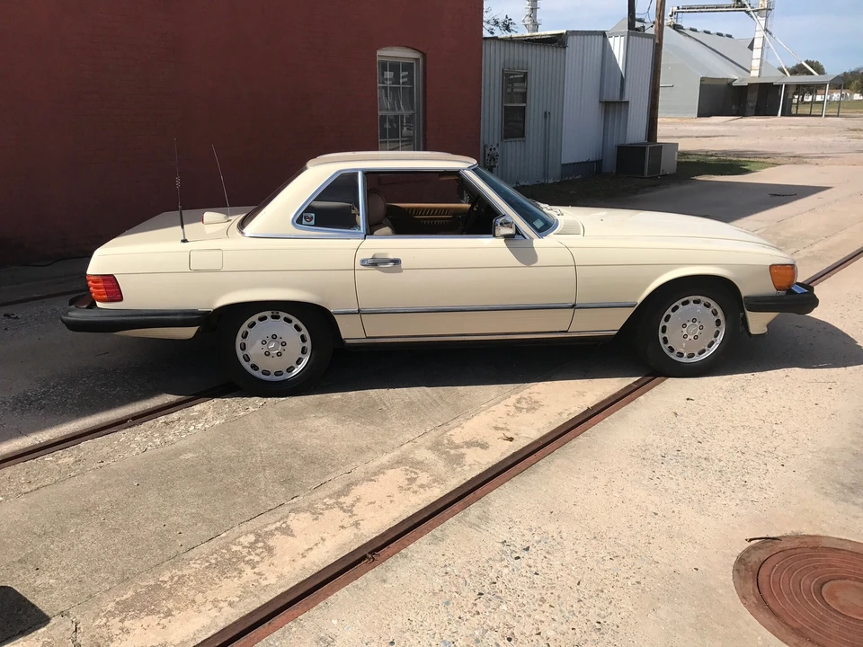 1987 Mercedes-Benz R107 SL-Class - Image 2 of 31
