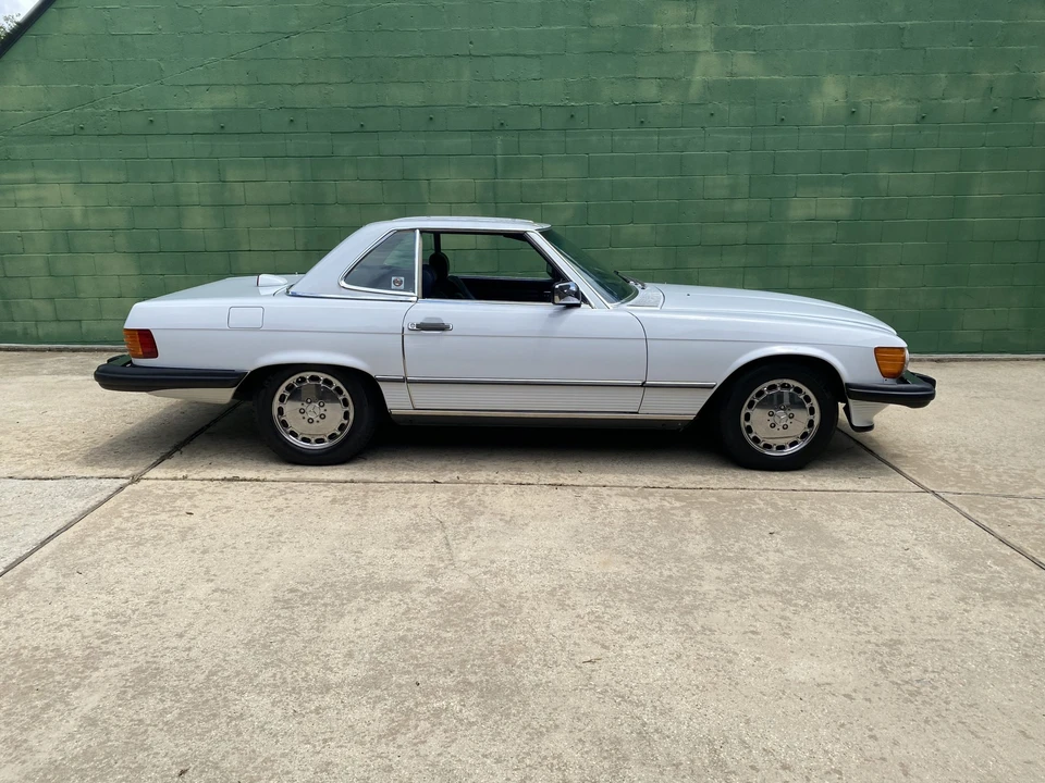 1987 Mercedes-Benz R107 SL-Class - Image 17 of 31
