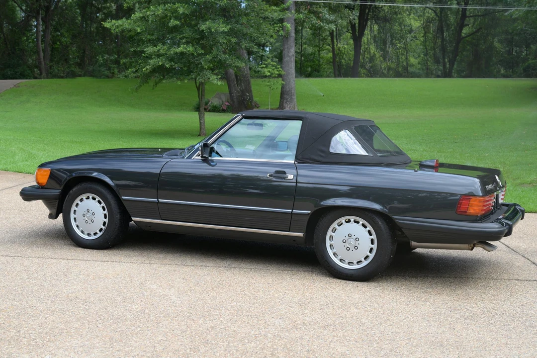 1987 Mercedes-Benz R107 SL-Class - Image 13 of 31