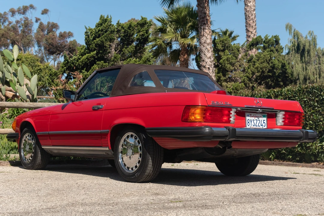 1987 Mercedes-Benz R107 SL-Class - Image 17 of 31