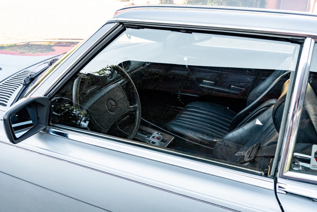 1987 Mercedes-Benz R107 SL-Class - Image 28 of 31