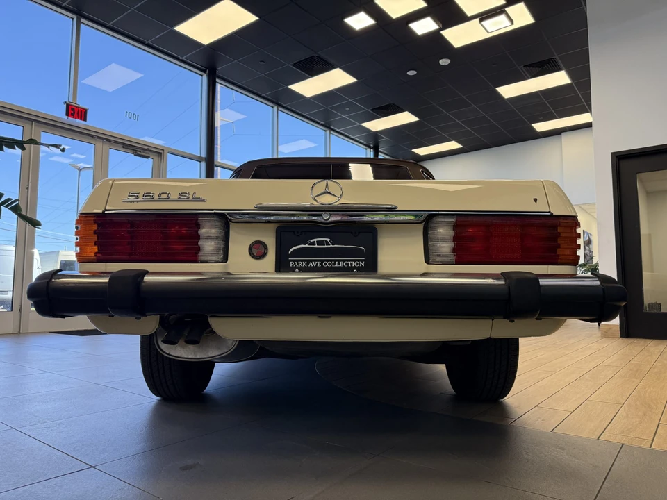 1987 Mercedes-Benz R107 SL-Class - Image 30 of 31