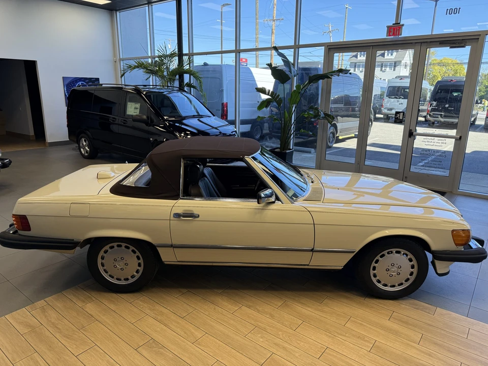 1987 Mercedes-Benz R107 SL-Class - Image 11 of 31