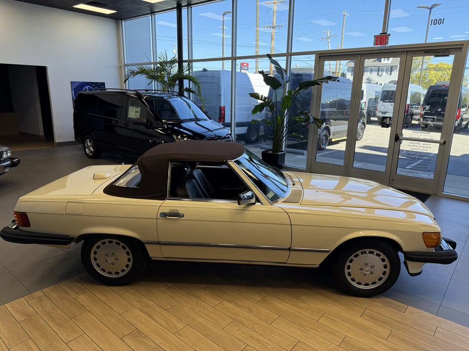1987 Mercedes-Benz R107 SL-Class - Image 12 of 31