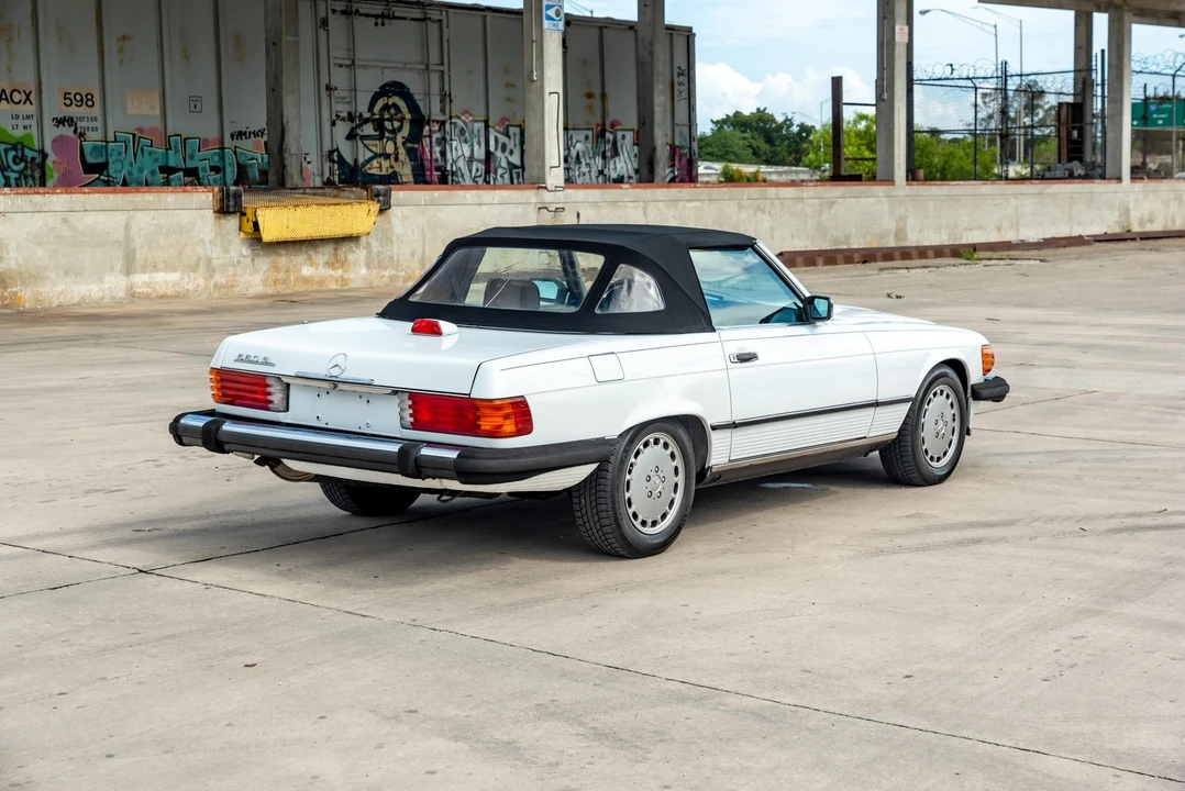 1987 Mercedes-Benz R107 SL-Class - Image 17 of 31
