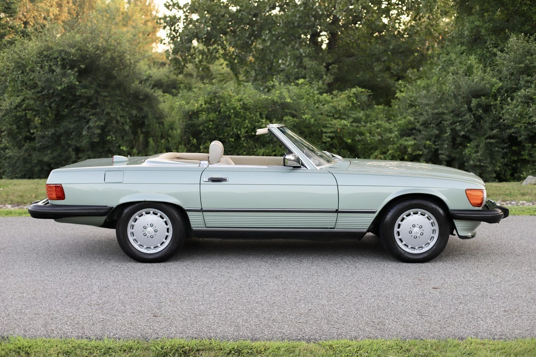1987 Mercedes-Benz R107 SL-Class - Image 13 of 31