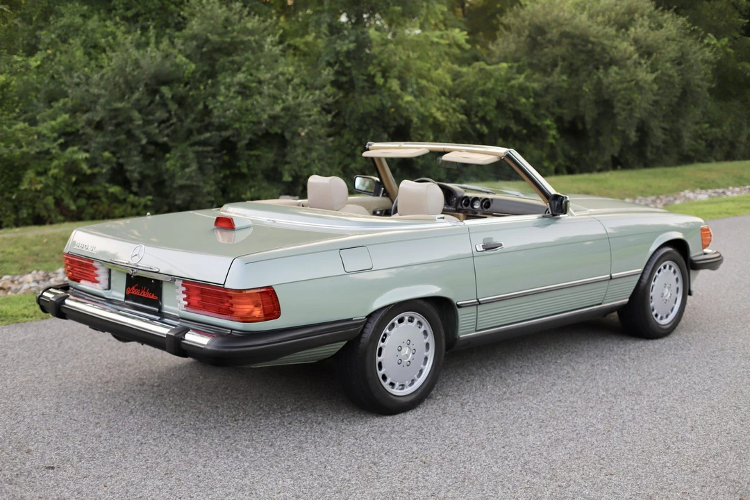 1987 Mercedes-Benz R107 SL-Class - Image 16 of 31