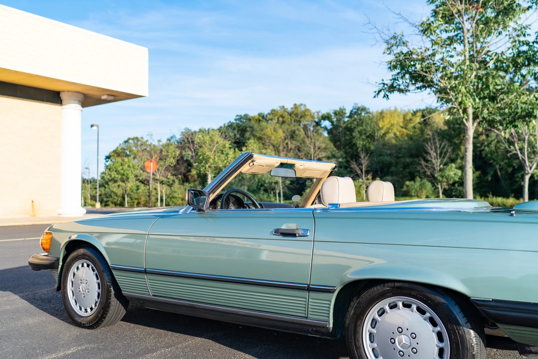 1987 Mercedes-Benz R107 SL-Class - Image 25 of 31