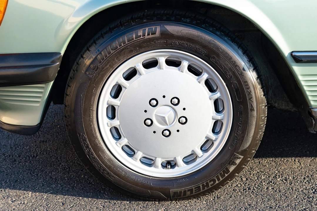 1987 Mercedes-Benz R107 SL-Class - Image 27 of 31
