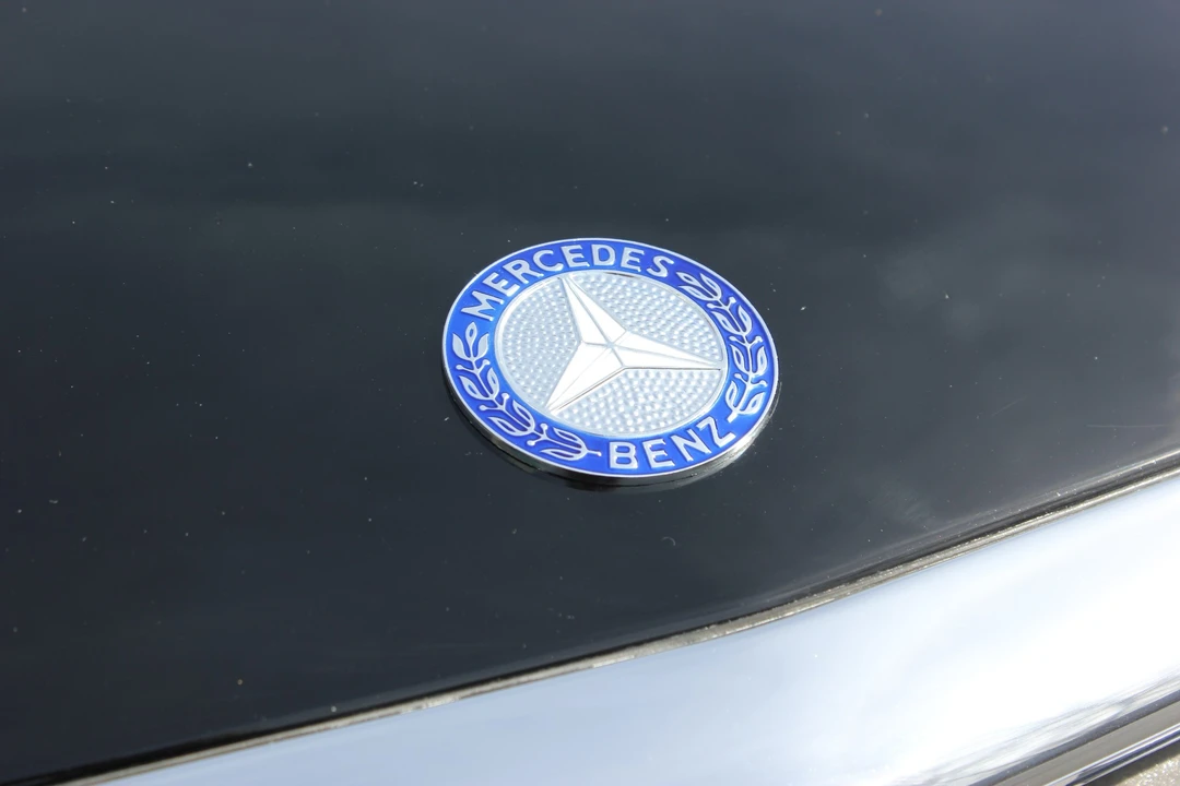 1987 Mercedes-Benz R107 SL-Class - Image 30 of 31