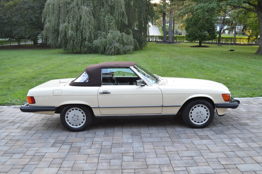 1987 Mercedes-Benz R107 SL-Class - Image 9 of 31
