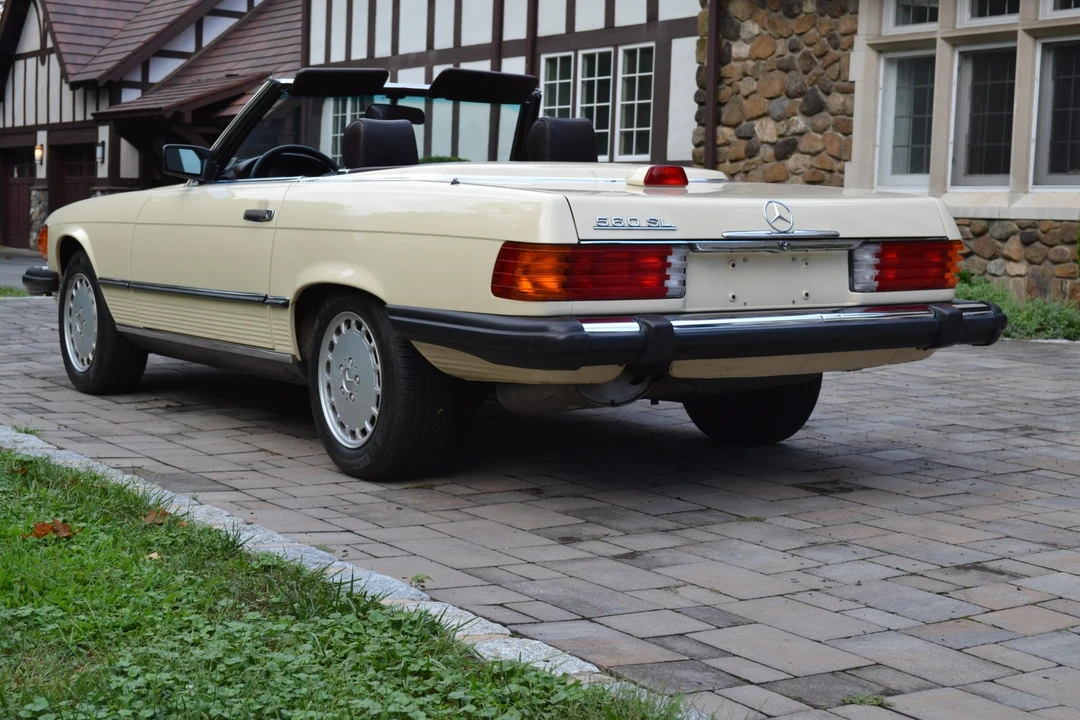 1987 Mercedes-Benz R107 SL-Class - Image 14 of 31