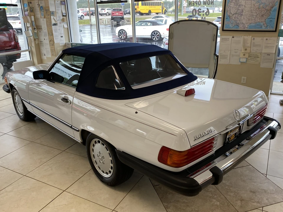 1987 Mercedes-Benz R107 SL-Class - Image 10 of 31