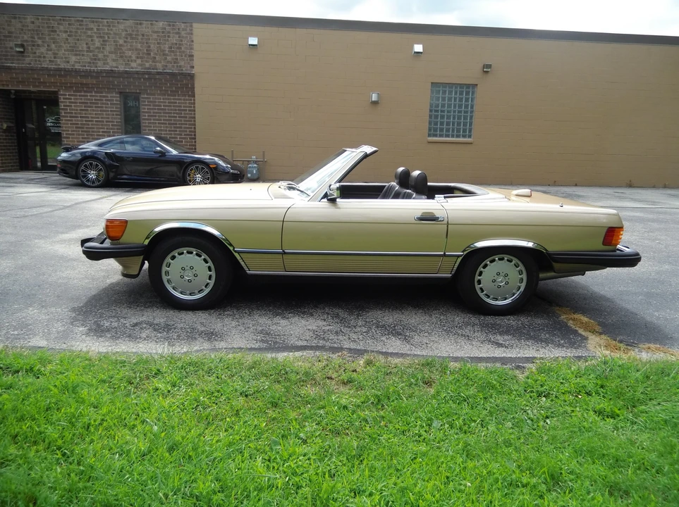 1987 Mercedes-Benz R107 SL-Class - Image 15 of 31
