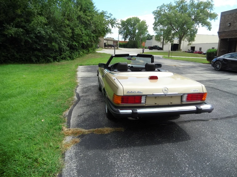 1987 Mercedes-Benz R107 SL-Class - Image 12 of 31