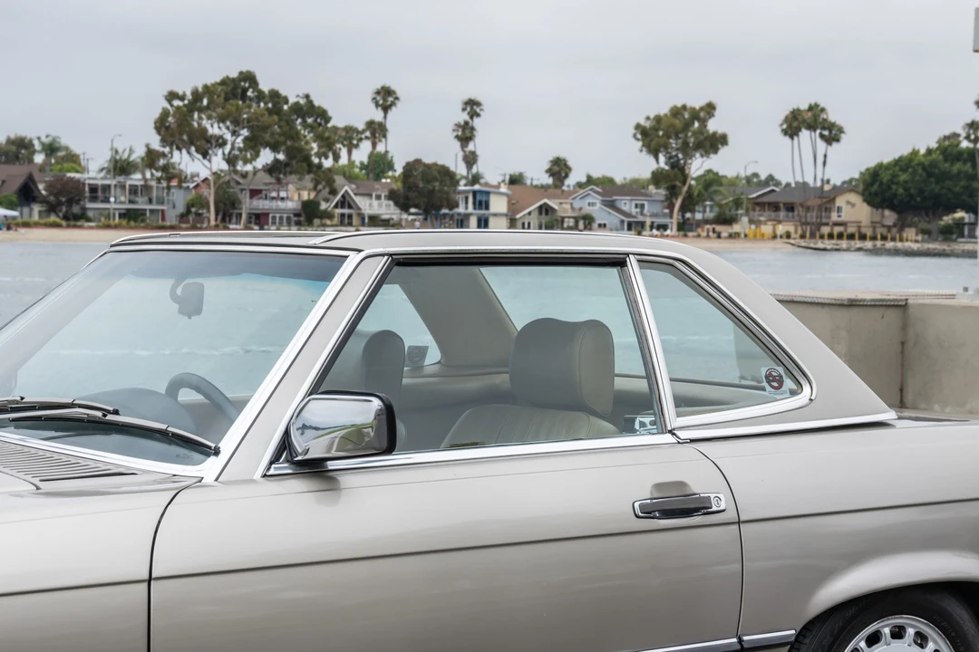 1987 Mercedes-Benz R107 SL-Class - Image 29 of 31