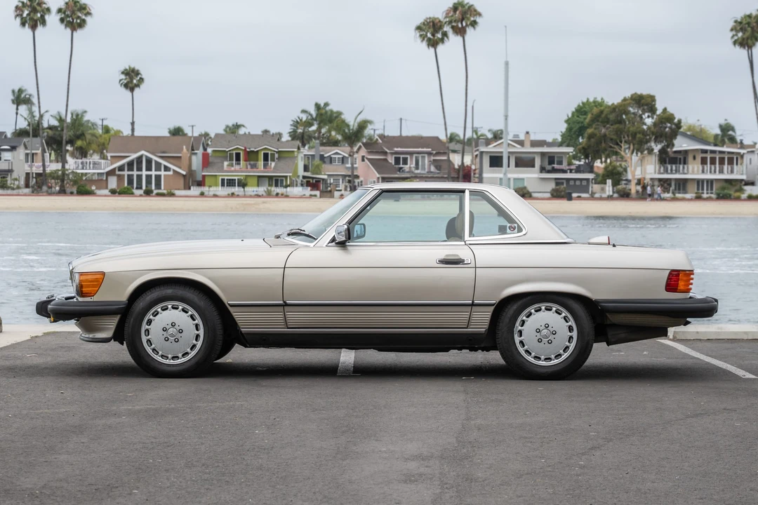 1987 Mercedes-Benz R107 SL-Class - Image 17 of 31