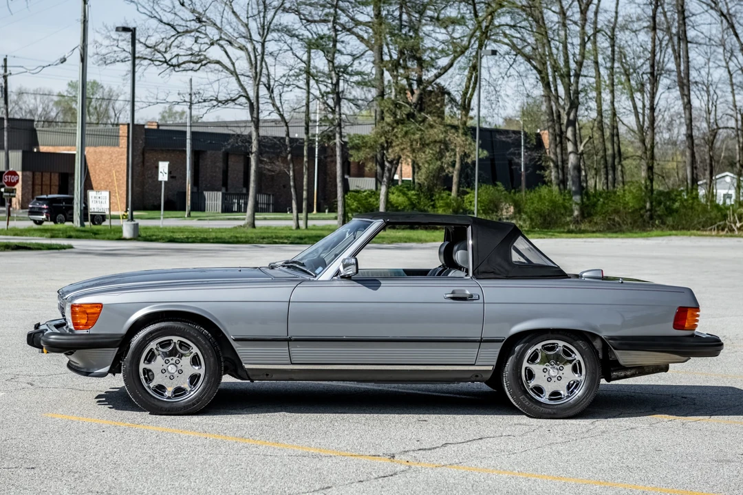 1987 Mercedes-Benz R107 SL-Class - Image 13 of 31