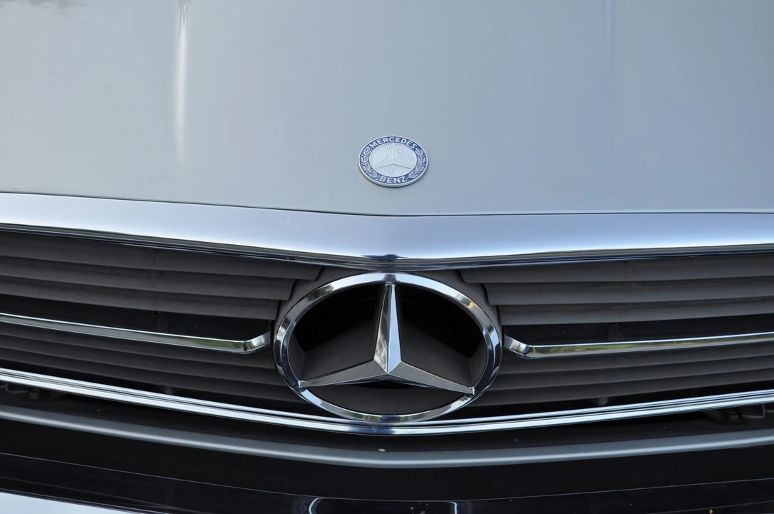 1987 Mercedes-Benz R107 SL-Class - Image 14 of 31
