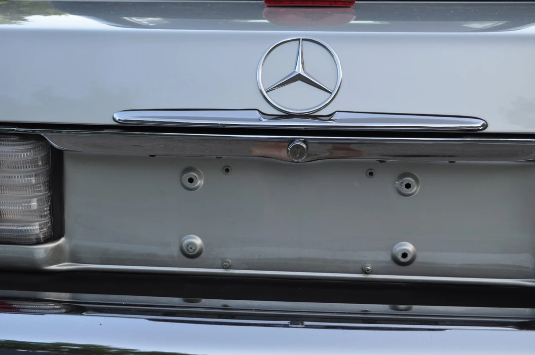 1987 Mercedes-Benz R107 SL-Class - Image 21 of 31