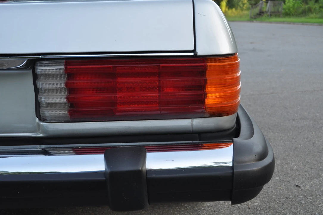 1987 Mercedes-Benz R107 SL-Class - Image 22 of 31