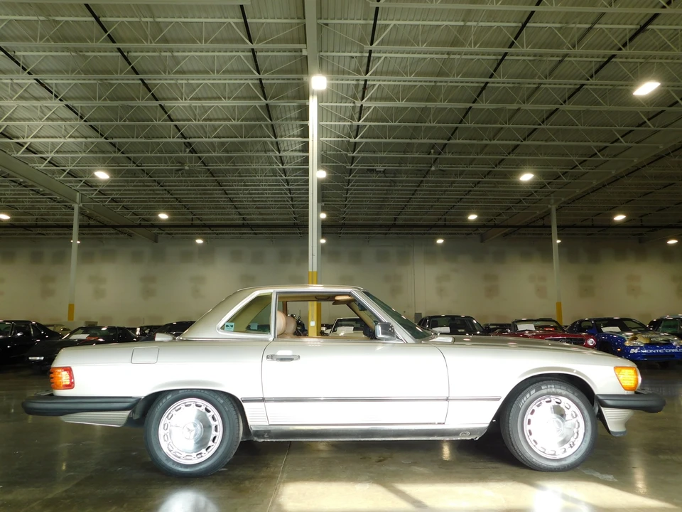 1987 Mercedes-Benz R107 SL-Class - Image 12 of 31