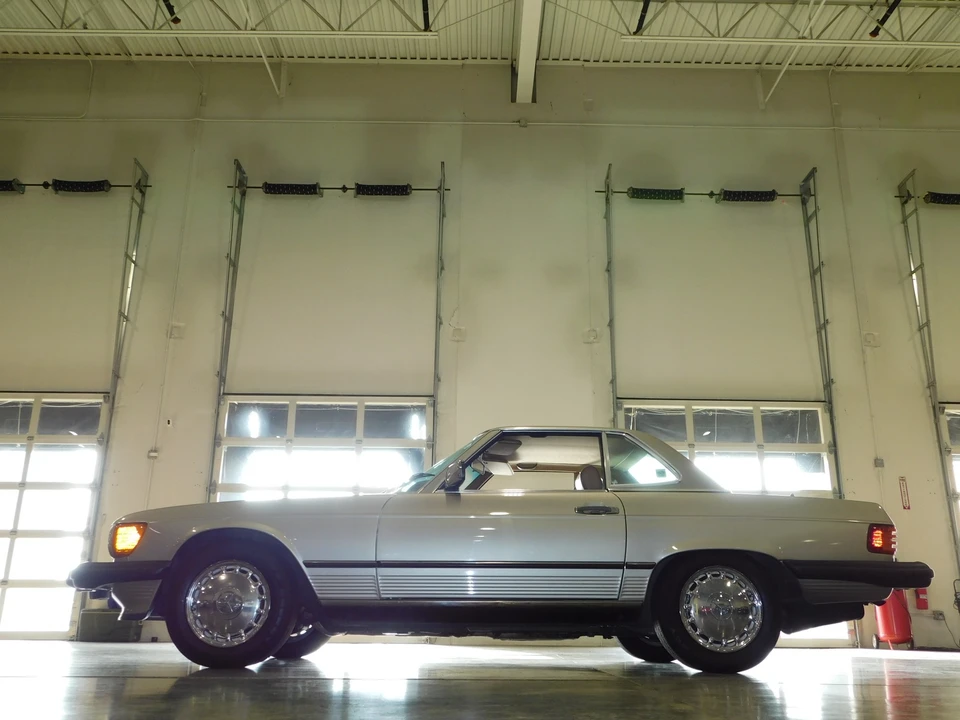1987 Mercedes-Benz R107 SL-Class - Image 17 of 31