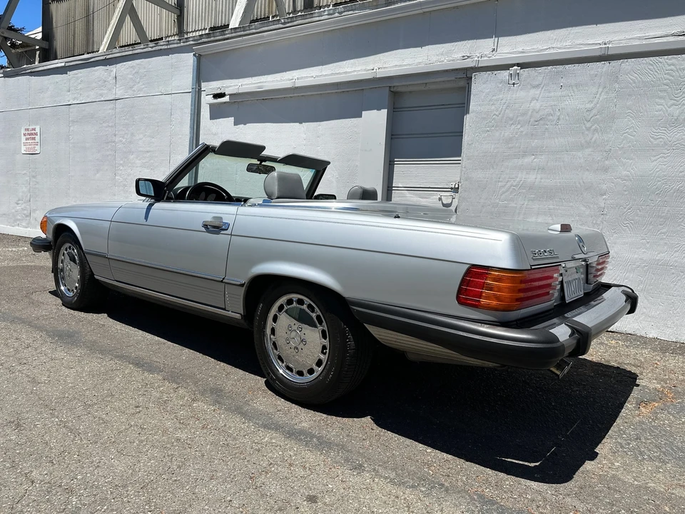 1987 Mercedes-Benz R107 SL-Class - Image 4 of 31