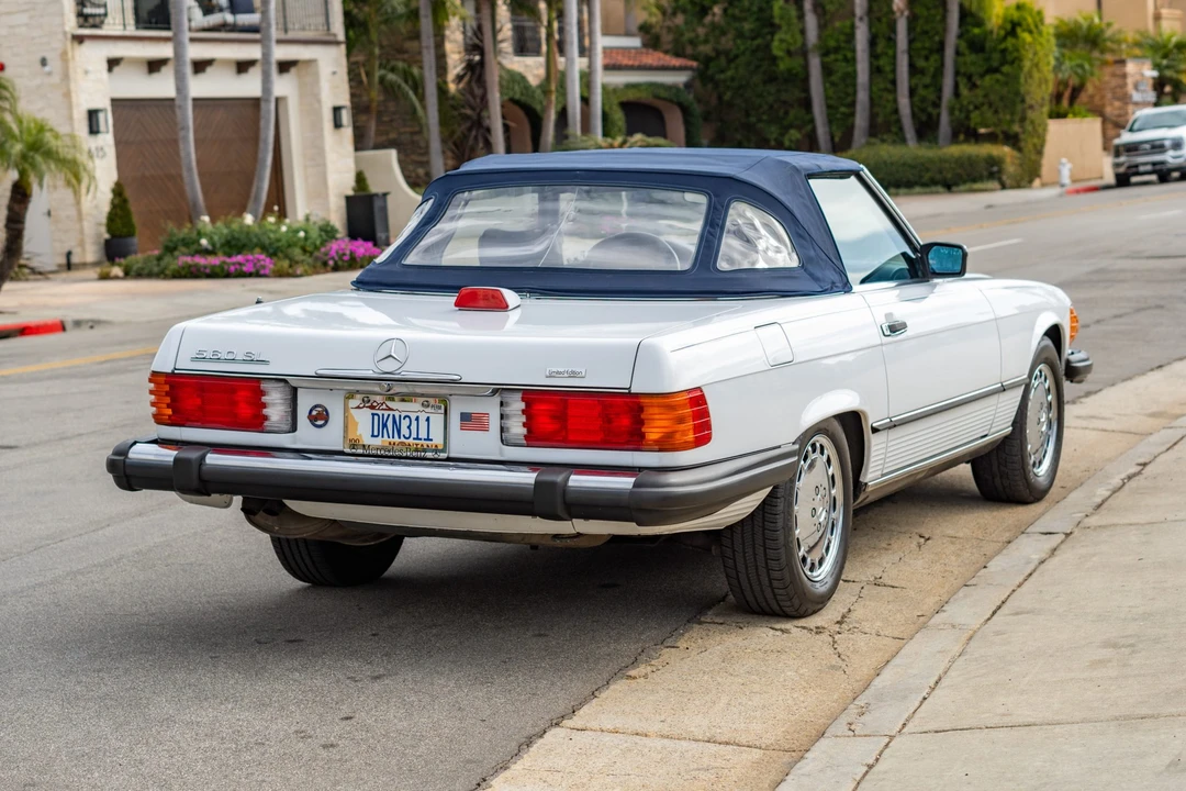 1987 Mercedes-Benz R107 SL-Class - Image 14 of 31