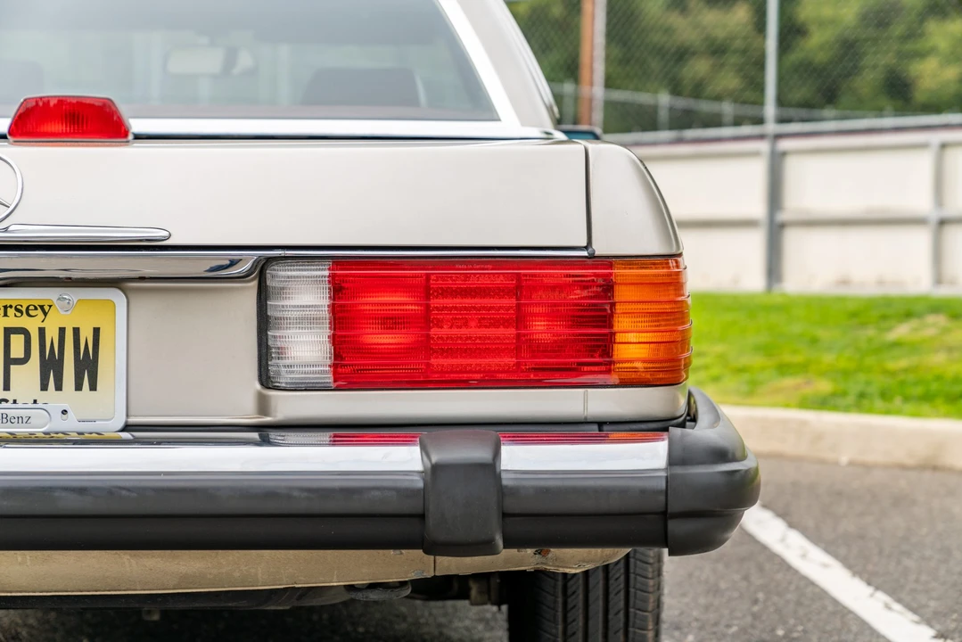 1987 Mercedes-Benz R107 SL-Class - Image 25 of 31