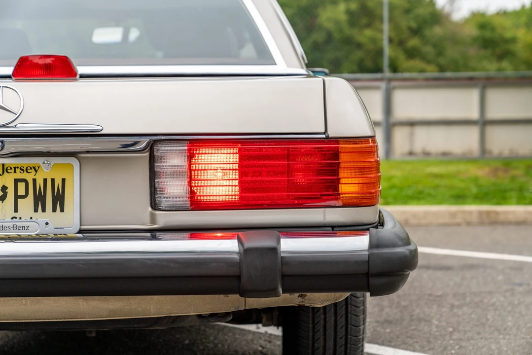 1987 Mercedes-Benz R107 SL-Class - Image 24 of 31