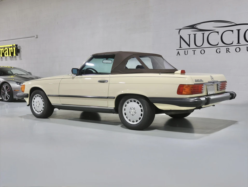 1987 Mercedes-Benz R107 SL-Class - Image 25 of 31