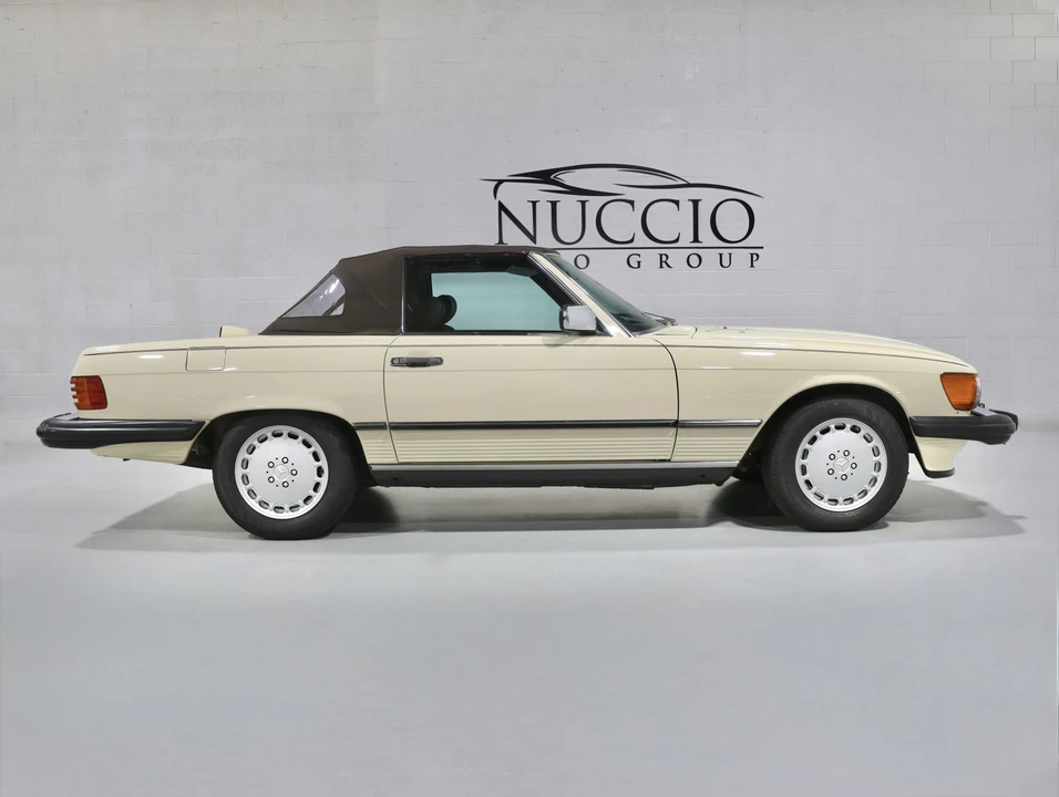 1987 Mercedes-Benz R107 SL-Class - Image 17 of 31