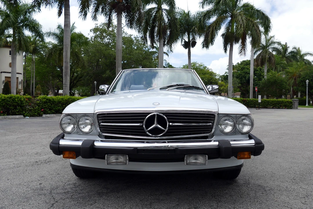 1987 Mercedes-Benz R107 SL-Class - Image 2 of 31