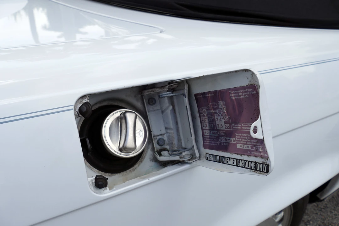 1987 Mercedes-Benz R107 SL-Class - Image 28 of 31