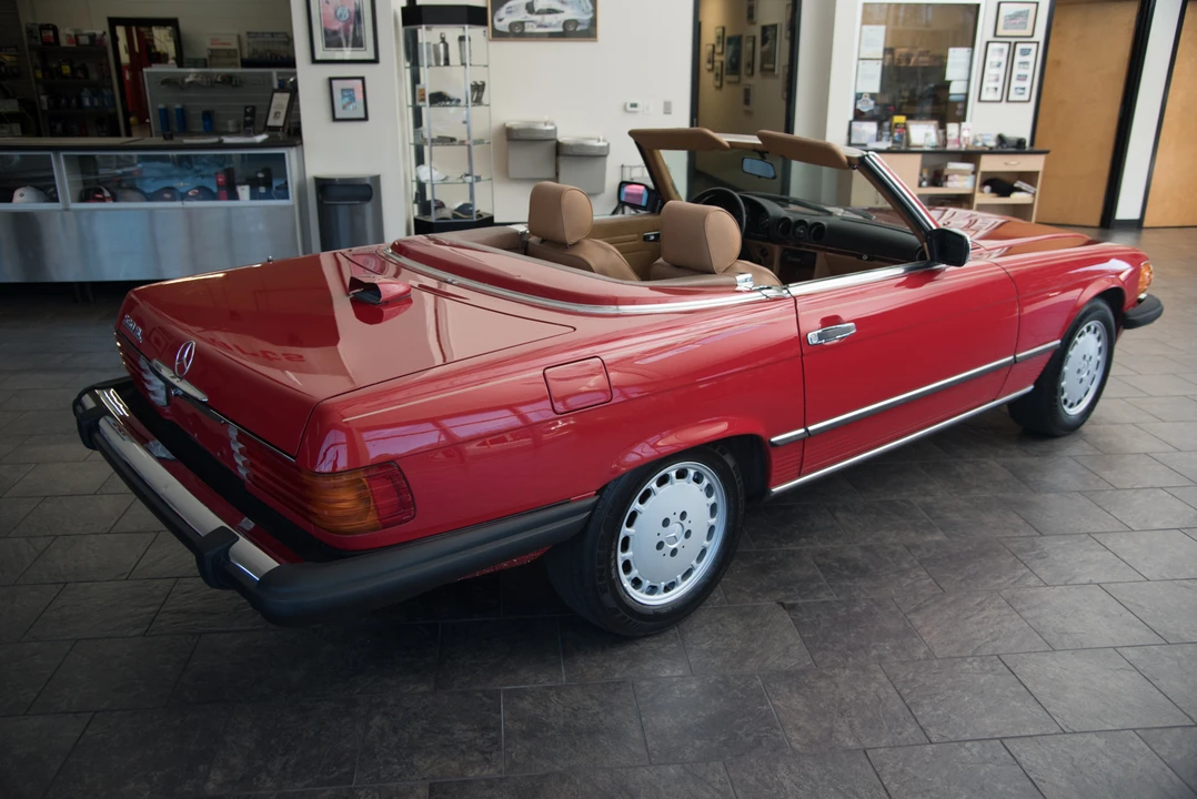 1987 Mercedes-Benz R107 SL-Class - Image 17 of 31