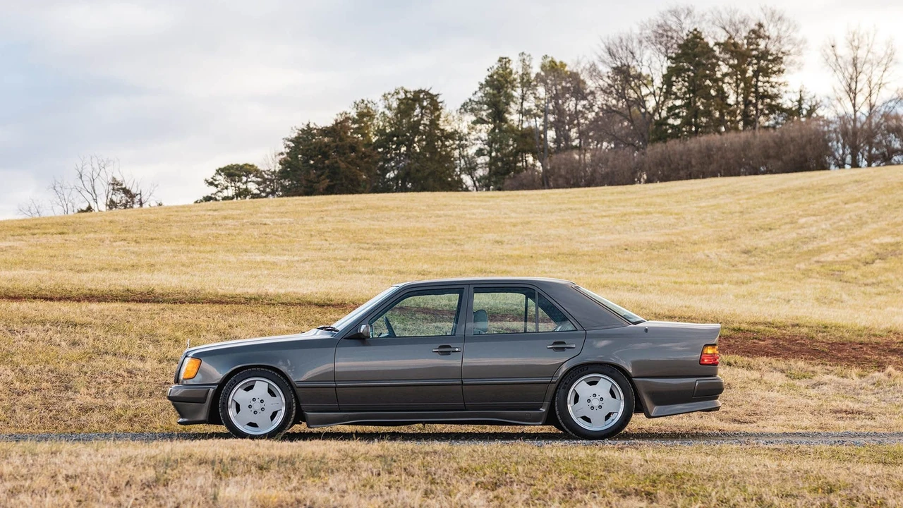 1987 Mercedes-Benz W124 E-Class - Image 2 of 31