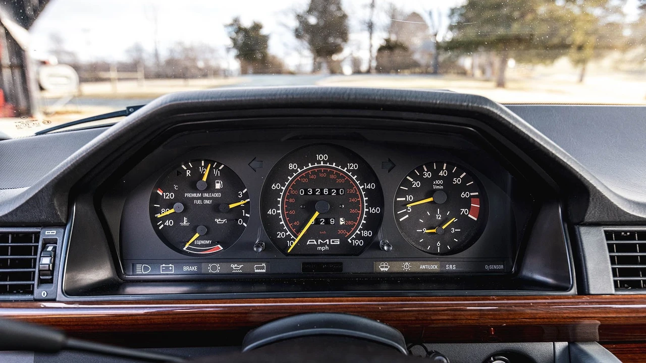 1987 Mercedes-Benz W124 E-Class - Image 6 of 31