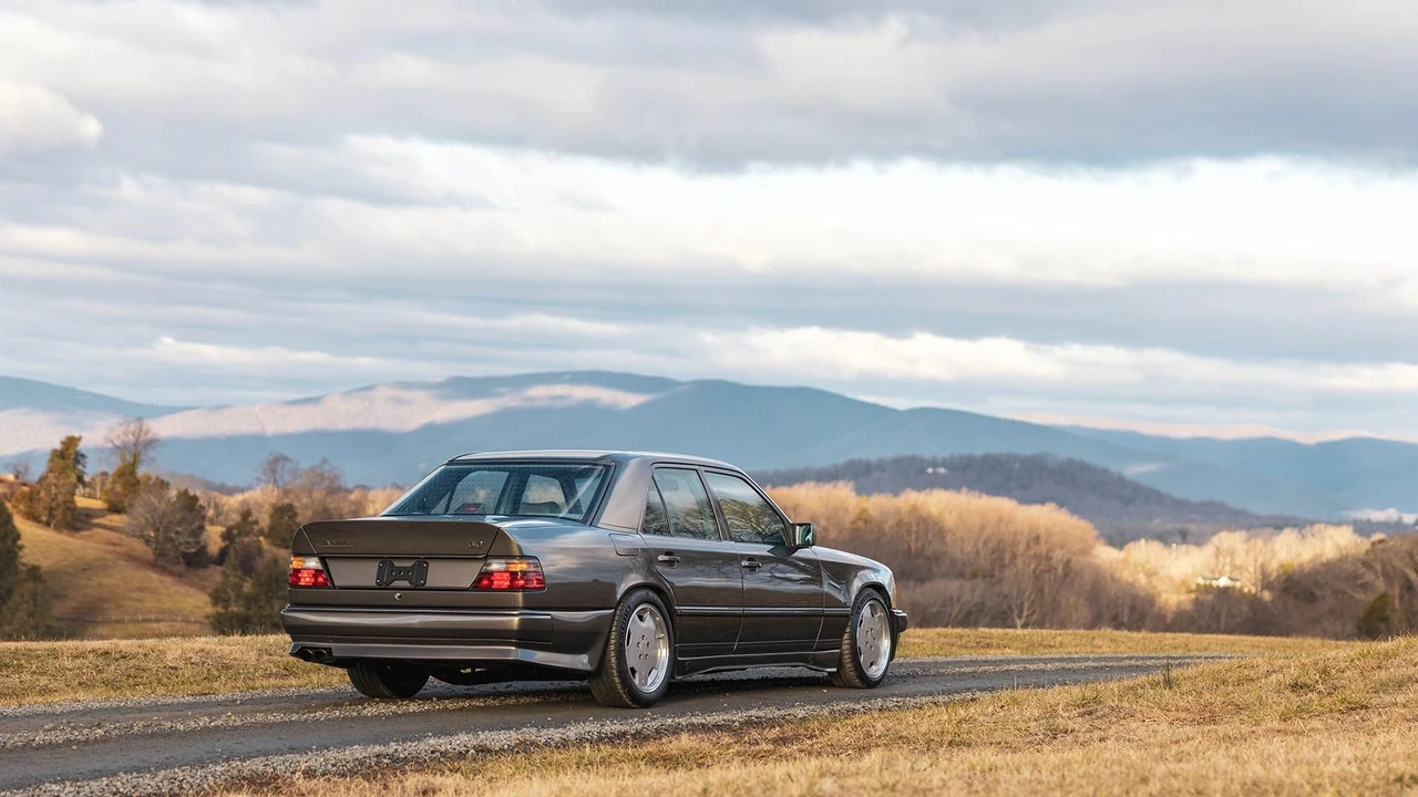 1987 Mercedes-Benz W124 E-Class - Image 11 of 31